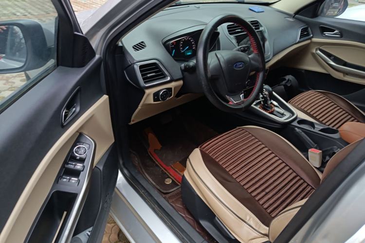 Used Ford Escort 2015 1.5L Automatic Comfort Edition
