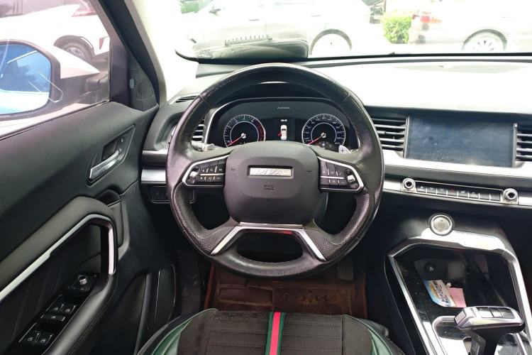 Used Haval H6 2017 Red Label 2.0T Automatic Two-Wheel Drive ZhiShang Model Steering Wheel