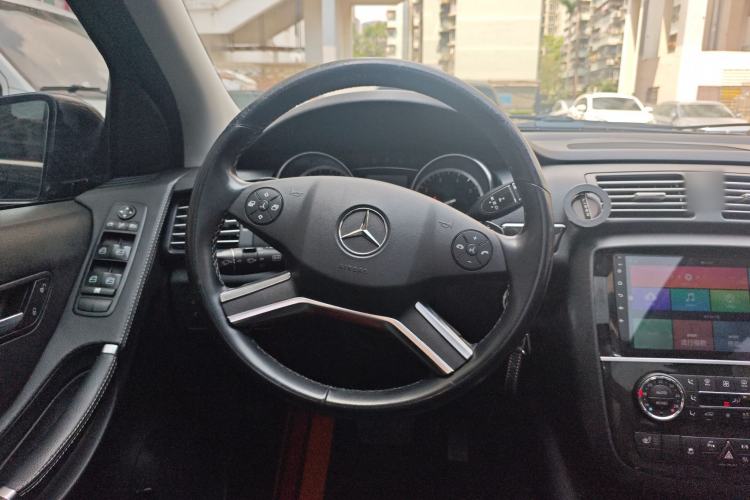 Used Mercedes-Benz R-Class 2017 R 320 4MATIC Business Edition Prestige Model