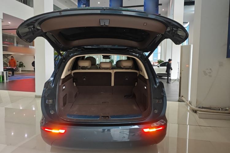 Used Hima AITO M7 2024 1.5T Intelligent Drive 4WD Ultra Version 5 Seats
