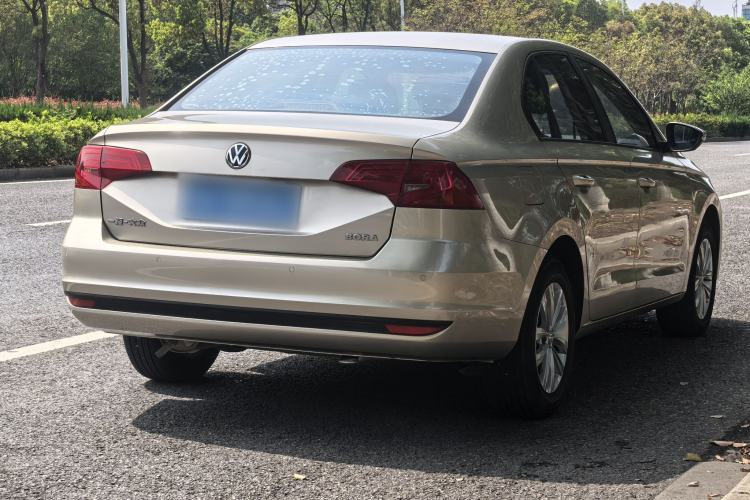 Used Volkswagen Bora 2018 1.5L Automatic Fashion Model Exterior 3