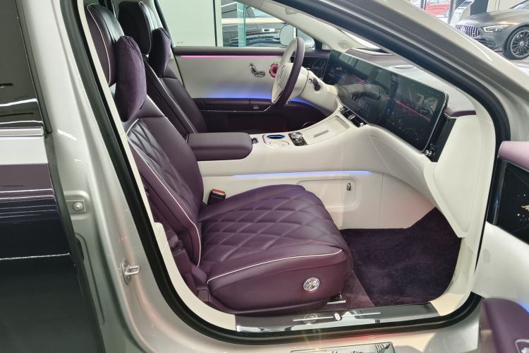 Used Hima S800 2025 Model, Pure Electric Starlight Premium Edition, 5 Seats Right Front Seat