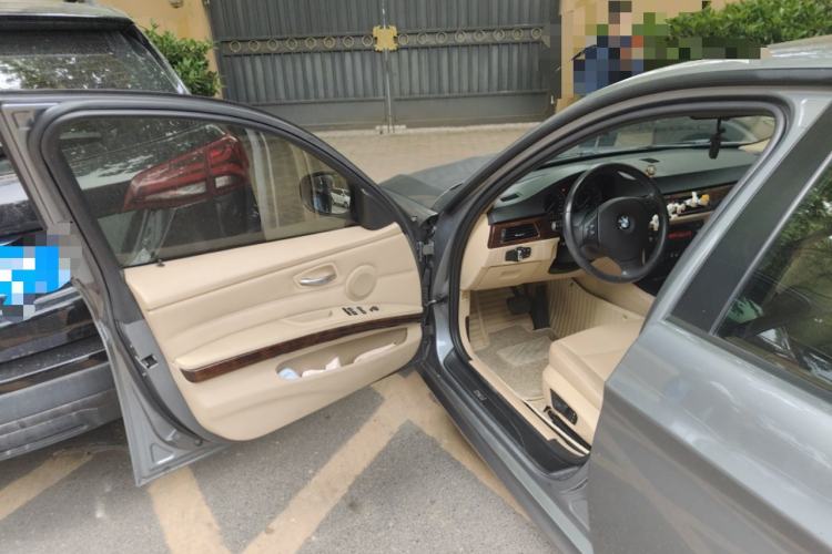 Used BMW 3 Series 2010 320i Luxury Model