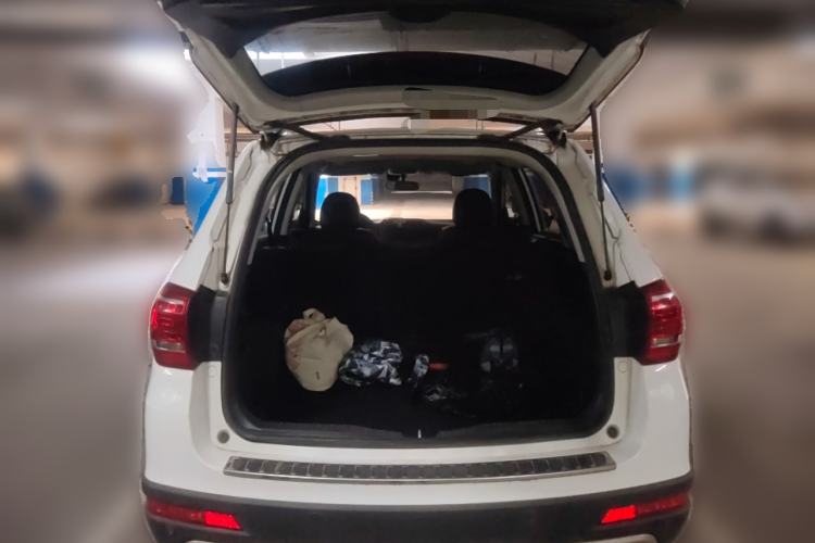 Used Haval H6 2015 Sport Edition 1.5T Automatic Two-Wheel Drive Luxury Model Trunk