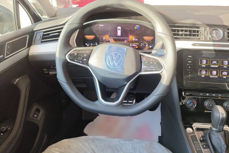 Used Volkswagen Magotan 2025 Zhongxiang Version 280TSI DSG Comfort Edition