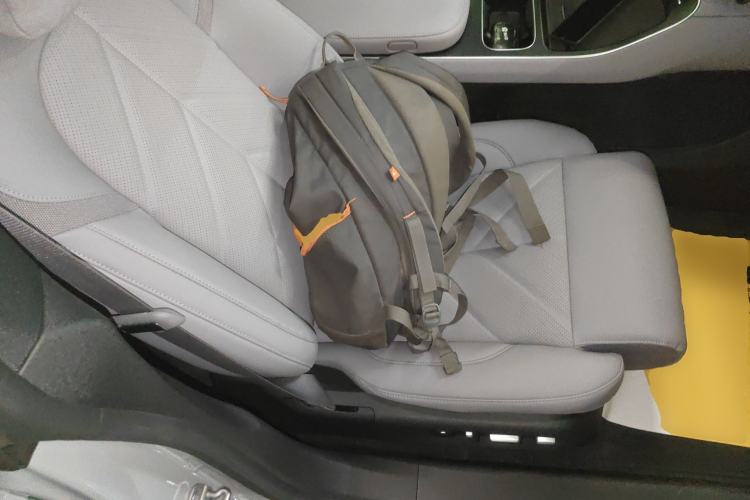 Used Nio ET5T 2025 75 kWh Touring Right Front Seat