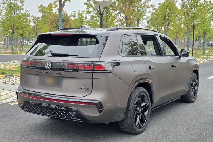 Used Volkswagen Teramont 2025 Tiguan Pro 450TSI Four-Wheel Drive Summit Edition
