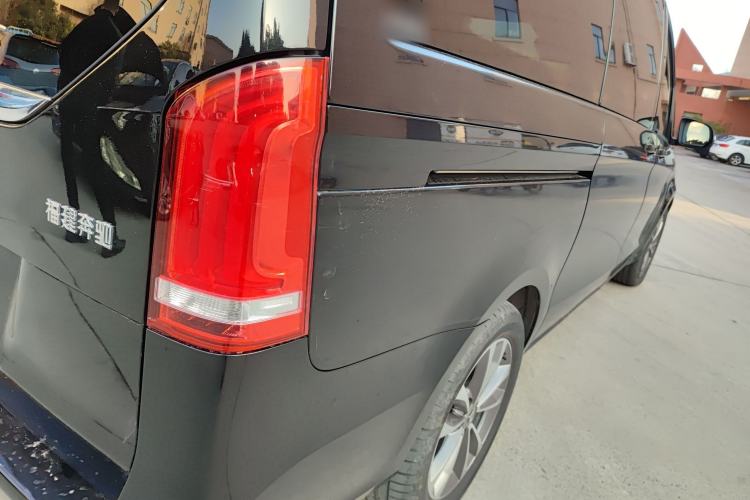 Used Mercedes-Benz V-Class 2021 V 260 Avantgarde Edition
