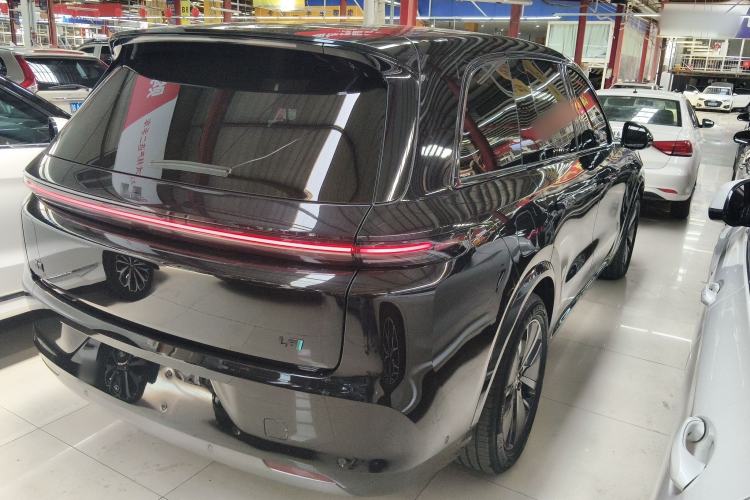 Used Li Auto L8 2024 Pro Model Rear Right 45 Deg