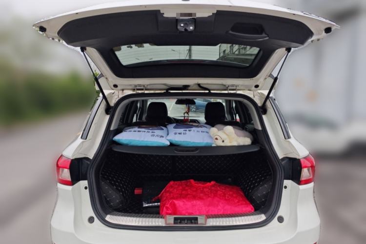 Used GAC Trumpchi GS4 2017 235T Manual Two-Wheel Drive Luxury Edition Trunk