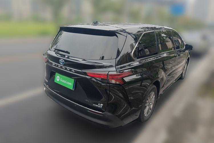 Used Toyota SIENNA 2023 2.5L Hybrid Comfort Edition Rear Right 45 Deg