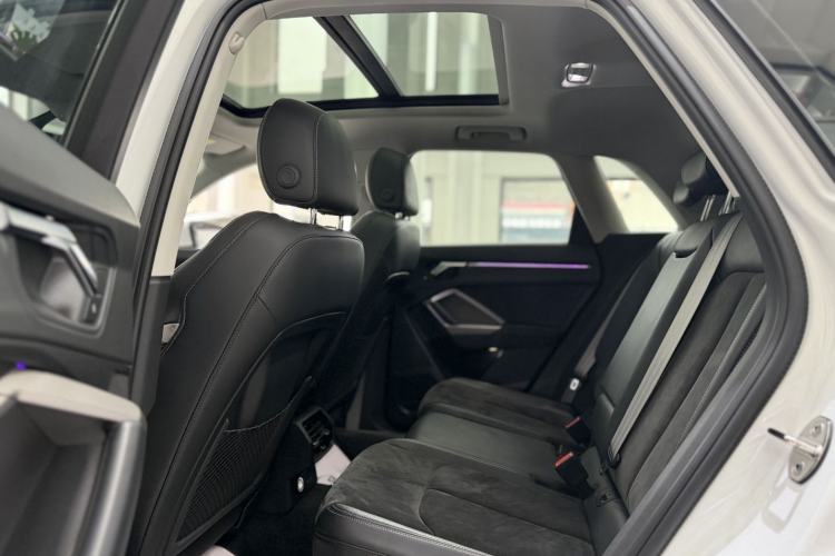 Used Audi Q3 2020 40 TFSI Fashion Dynamic Model
