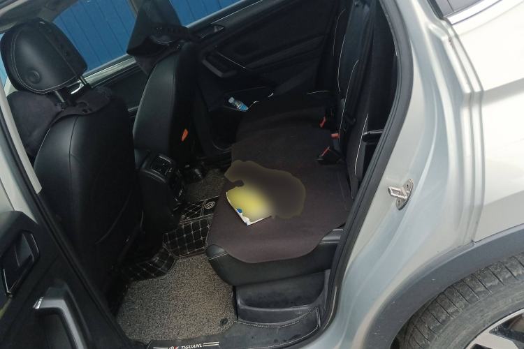 Used Volkswagen Tiguan L 2019 330TSI Automatic Two-Wheel Drive R-Line Flagship Model China VI Standard
