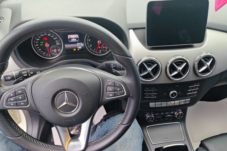 Used Mercedes-Benz B-Class 2018 B 200 Fashion Model
