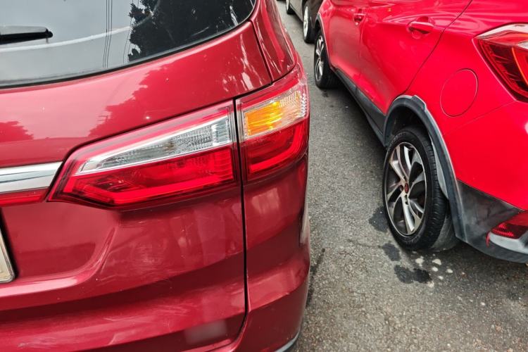 Used Changan Lingxuan 2017 1.6L Manual Elite Model
