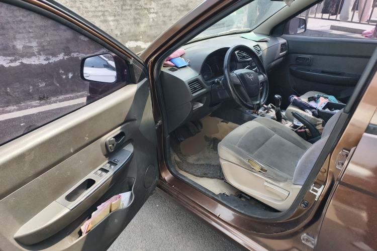 Used Wuling Hongguang 2014 1.5L S Standard Version
