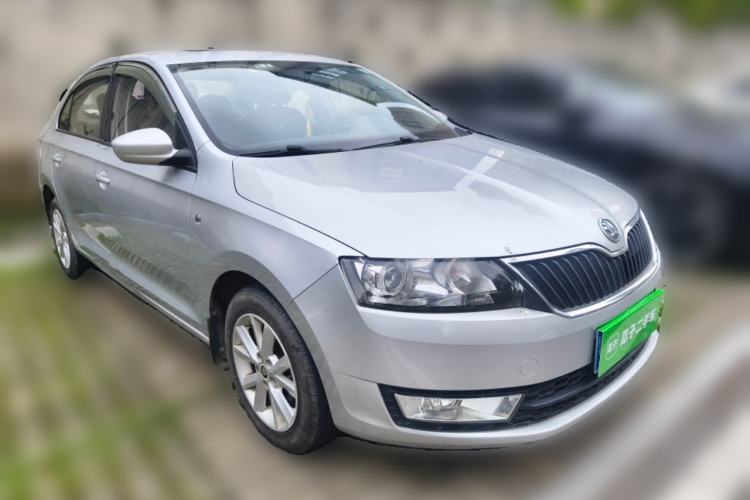 Used Skoda Rapid 2015 1.6L Automatic Smart Selection Model