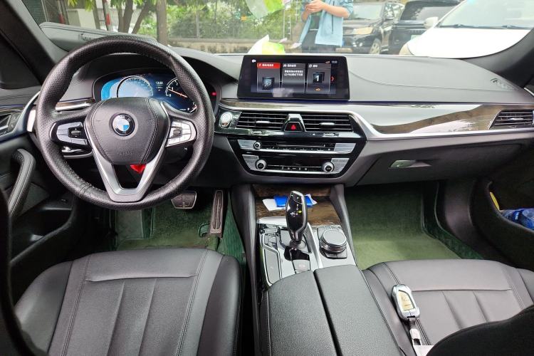 Used BMW 5 Series 2018 525Li M Sport Package