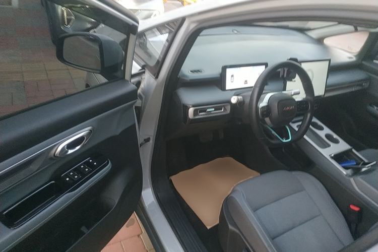 Used AION Y 2024 Younger