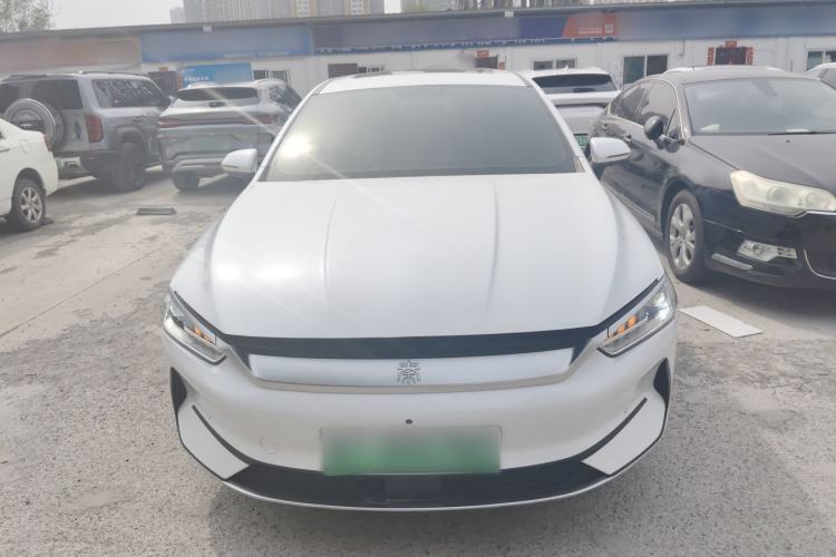 Used BYD Qin PLUS 2024 Honor Edition EV 510KM Beyond Model Front