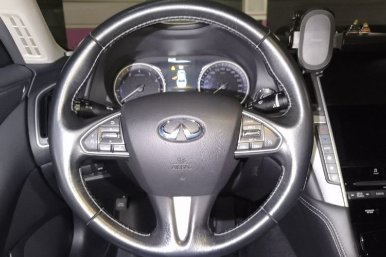 Used Infiniti Q50L 2016 2.0T Enjoyment Edition
