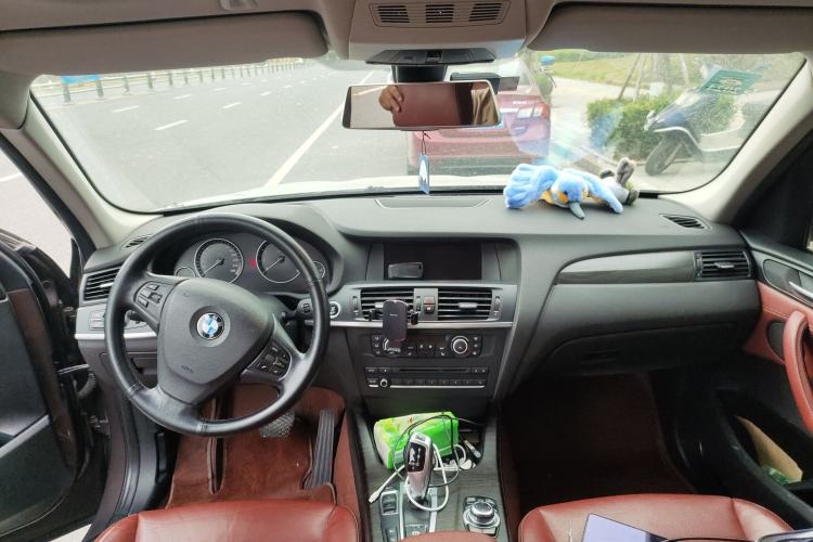 Used BMW X3 2013 Facelifted xDrive20i Luxury Edition Center Console