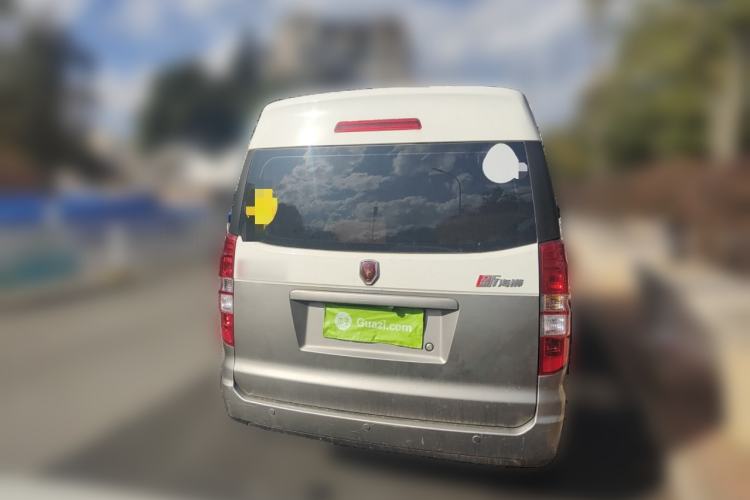 Used Jinbei New Hiace X30L 2024 Wealth Edition Passenger Van 5/6/7 Seater Front-Mounted Air Conditioning