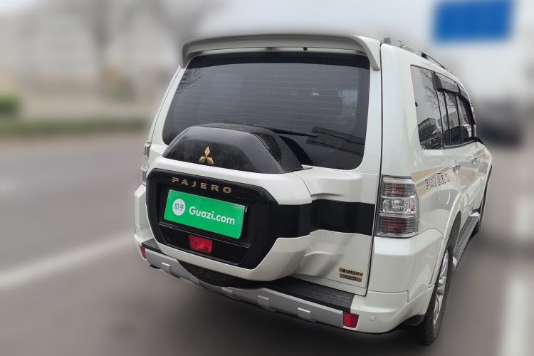 Used Mitsubishi Pajero 