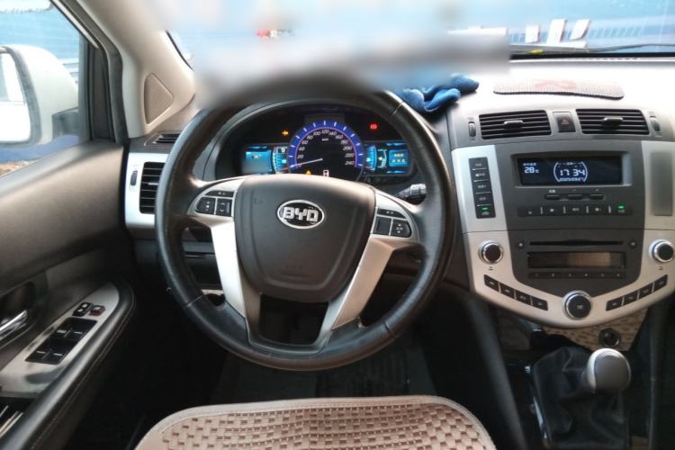 Used BYD S6 2013 Jingyue Edition 2.0L Manual Luxury Model 5 Seats
