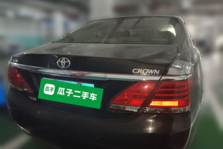 Used Toyota Crown 2012 2.5L Royal Leather Edition
