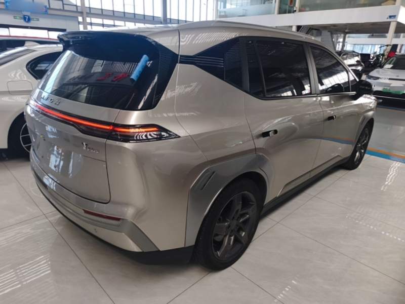 Used AION Y 2023 Plus 510 Tech Edition — 6