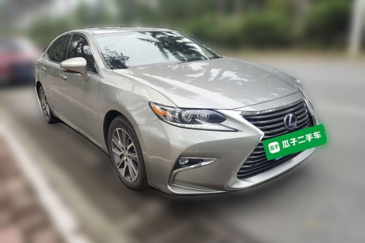Used Lexus ES 2015 300h Comfort Edition