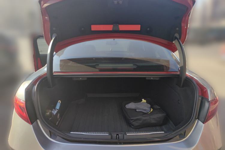 Used Alfa Romeo Giulia 2017 2.0T 280HP Luxury Edition Trunk