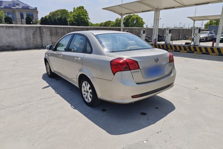 Used Buick Excelle 2013 1.5L Manual Classic Model Exterior 4