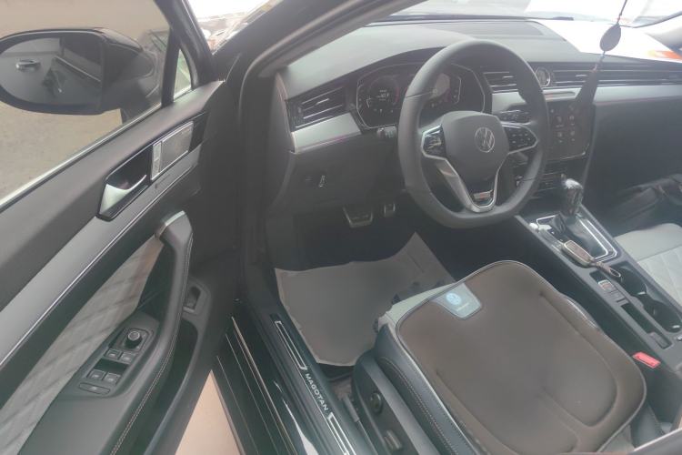 Used Volkswagen Magotan 2023 2 Million Units Commemorative Edition 330TSI DSG Luxury Version Driver Seat
