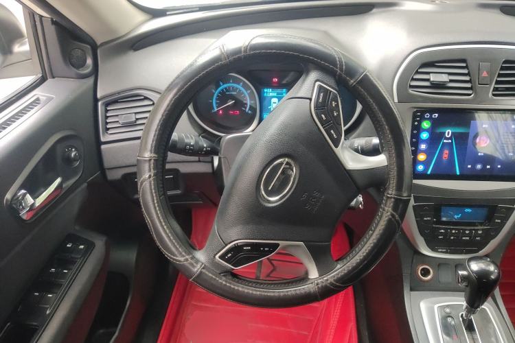 Used GAC Trumpchi GS5 2014 2.0L Automatic Two-Wheel Drive Deluxe Edition Steering Wheel