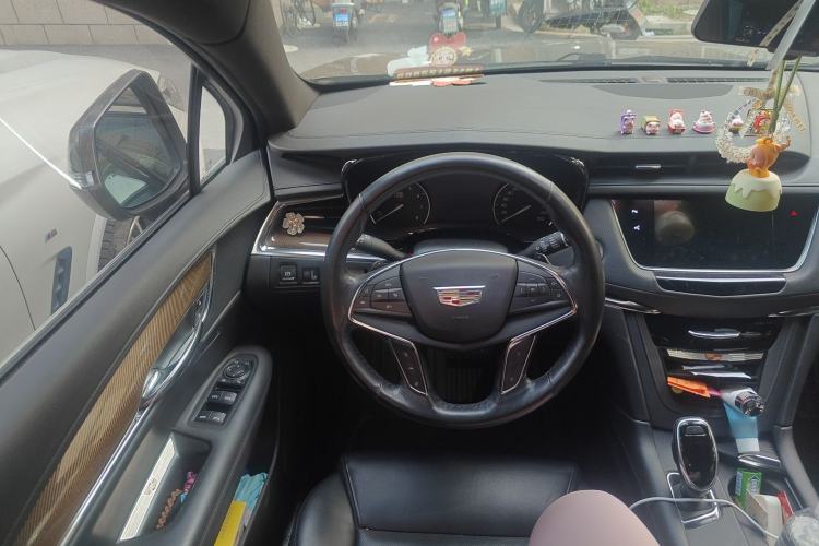 Used Cadillac XT5 2018 28E Four-Wheel Drive Leading Version Steering Wheel