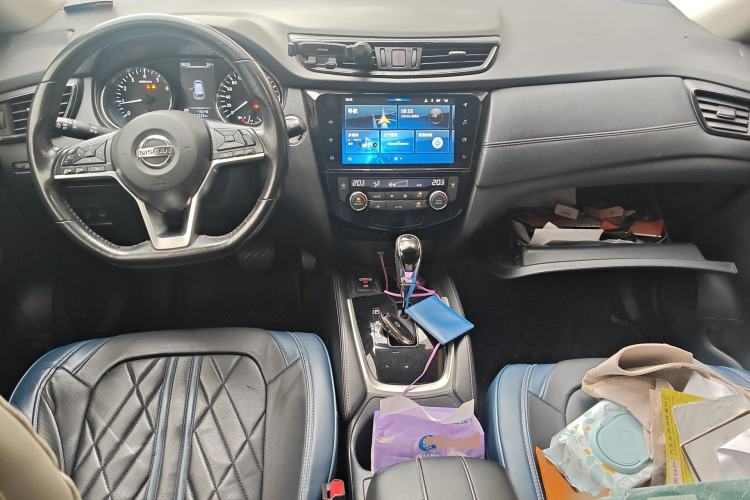 Used Nissan X-Trail 2019 2.0L CVT Smart Connect Comfort Edition 2WD Center Console