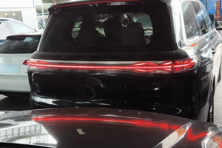 Used Chery Fengyun T11 2026 Model 220 Rear-Drive Boya Giant-Screen Luxury Edition Rear