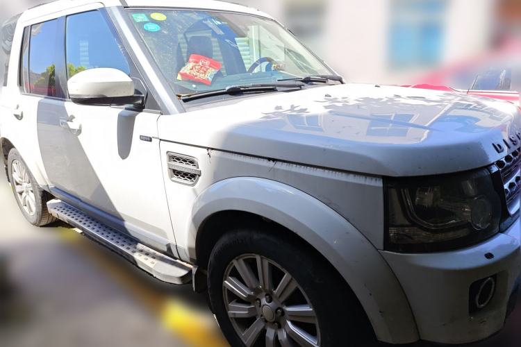 Used Land Rover Discovery 2014 3.0 SDV6 HSE Diesel Edition Front Right 45 Deg