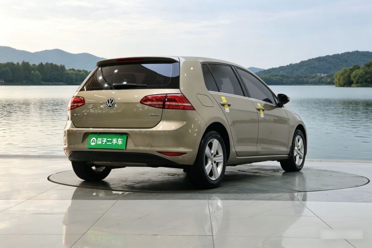 Used Volkswagen Golf 2016 1.6L Automatic Comfort Model Exterior 8