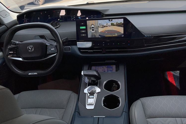 Used CHANGAN UNI-K iDD 2022 Blue Whale iDD 130km 1.5T Prestige Model Interior 6