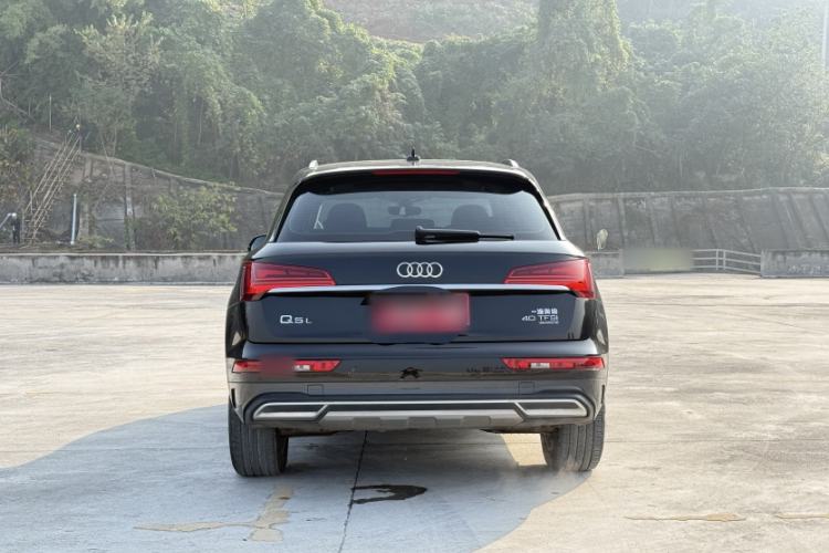 Used Audi Q5L 2022 40T Fashionable and Elegant Model
