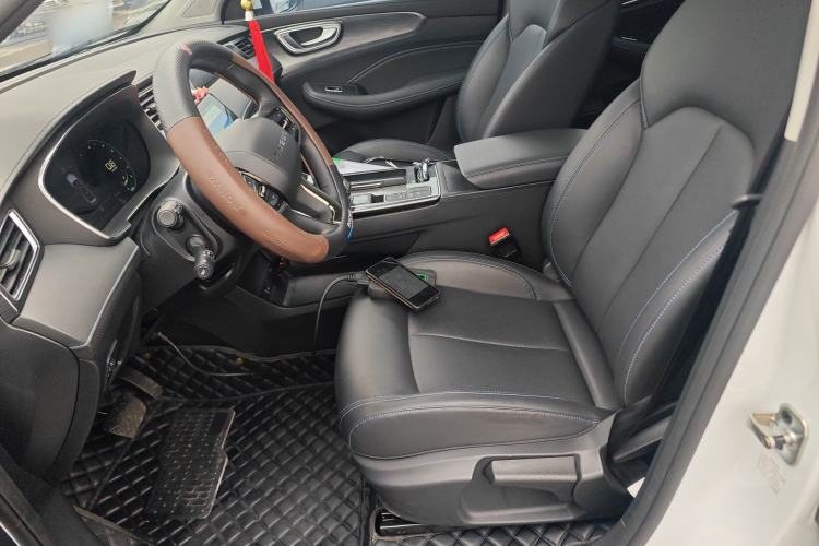 Used Roewe RX5 2025 PLUS 330TGI Automatic Trendsetting Smart Edition
