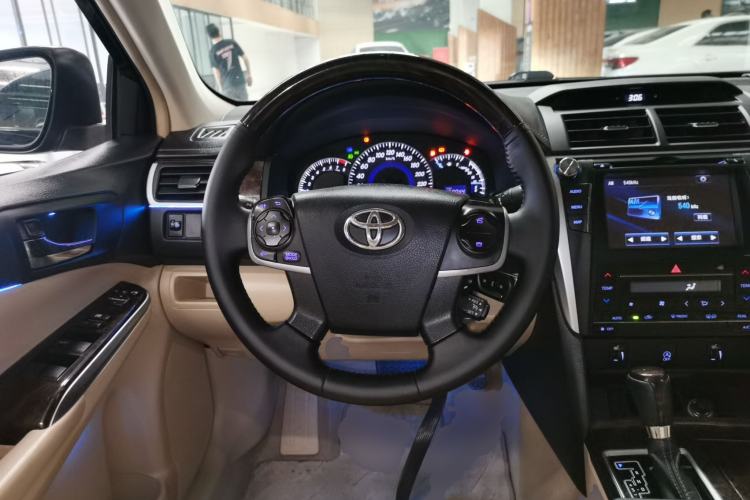 Used Toyota Camry 2016 2.0G 10th Anniversary Leading Edition Steering Wheel