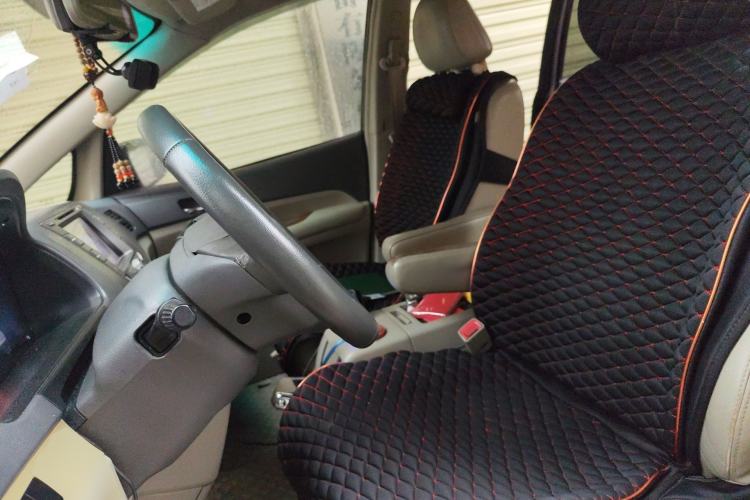 Used BYD M6 2013 2.4L Manual Luxury Model
