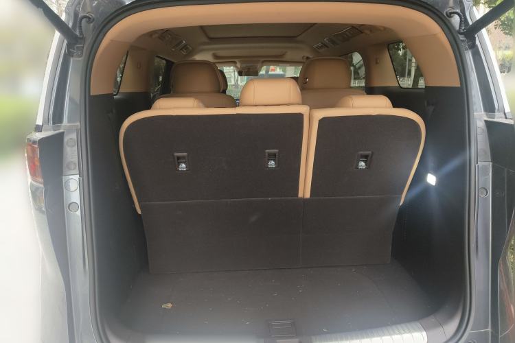 Used Denza D9 2025 DM-i Intelligent Drive 1020 Four-Wheel Drive Flagship Model
