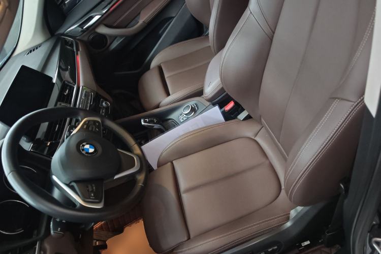 Used BMW X1 2020 sDrive25Li Leading Model
