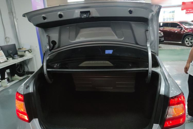 Used Skoda Rapid 2016 1.6L Automatic Chuanxing Edition Trunk