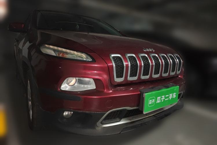 Used Jeep Cherokee 2016 2.0L Superior Edition
